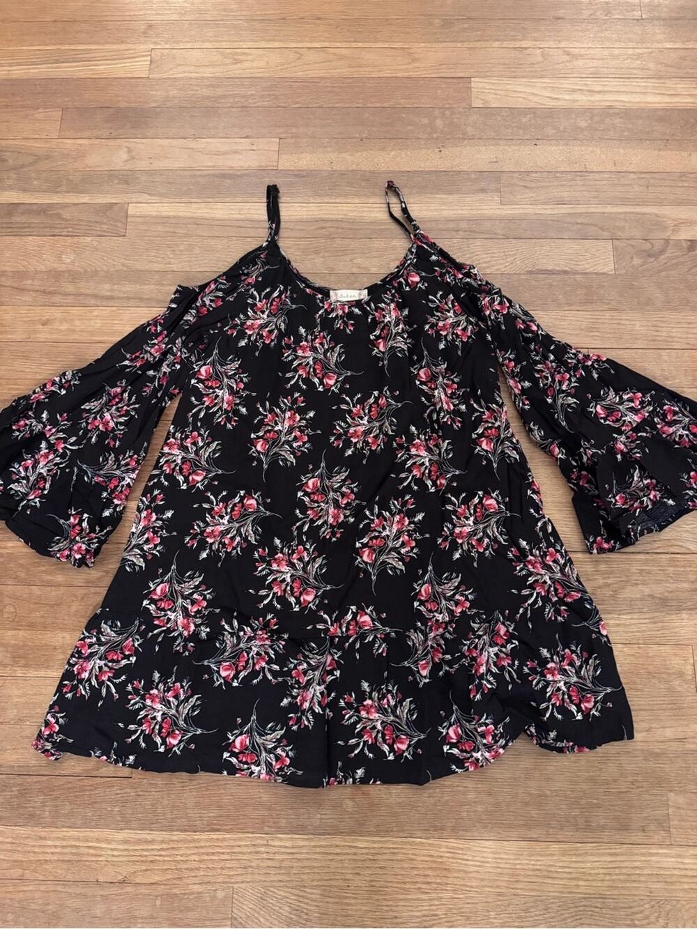 Altar'd State Women's Black Floral Cold Shoulder Mini Dress - Size L
 b31